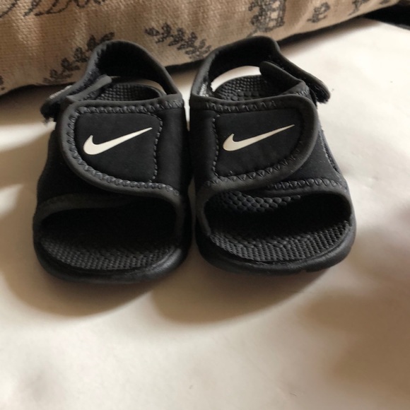 Infant nike sandals 3c Clearance